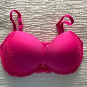 Victoria’s Secret Dream Angels Plunge bra.